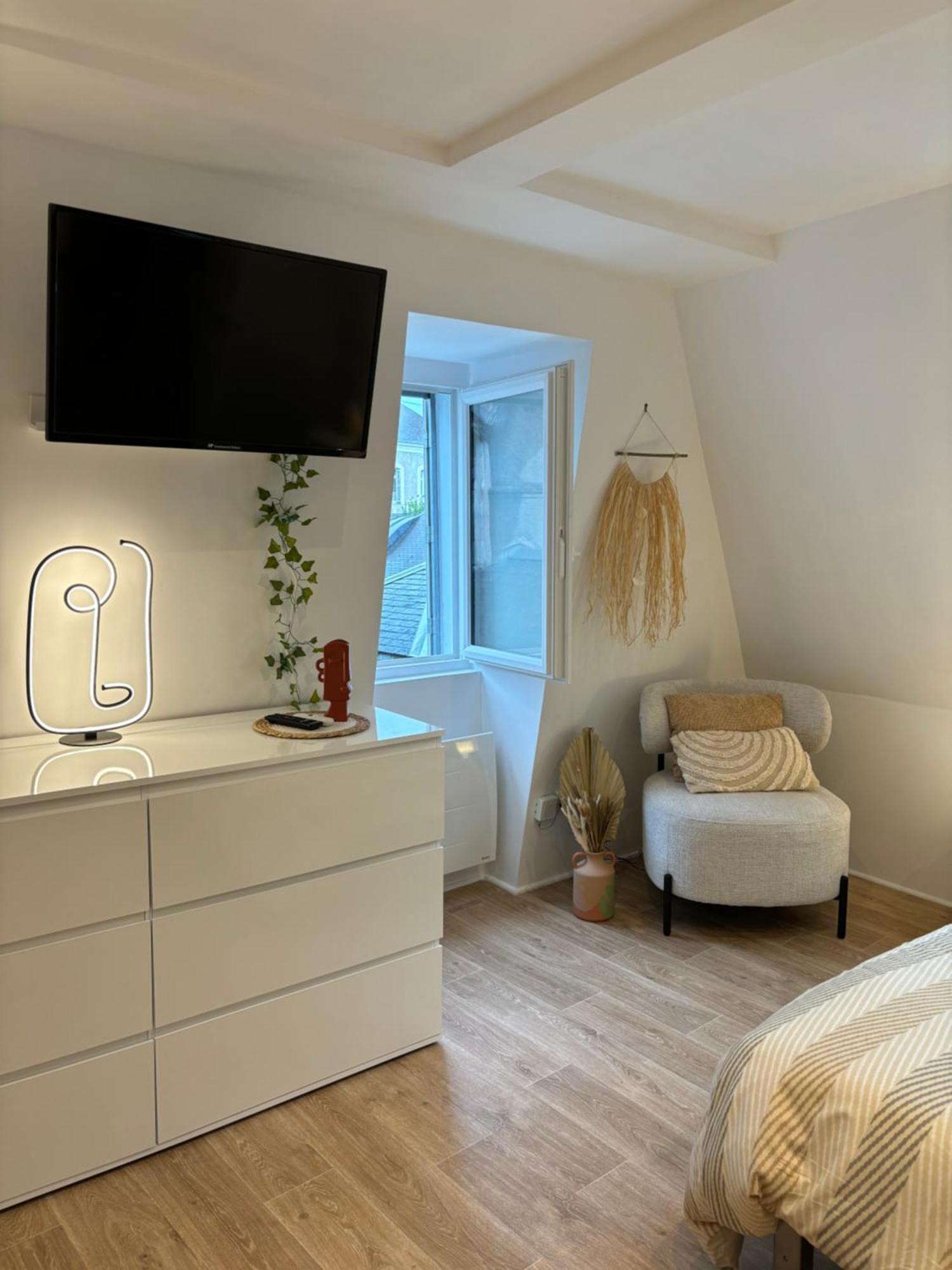 Chez Leo - Rue De La Scellerie Apartment Tours Exterior photo